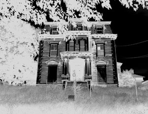 Haunted House - Julia Rios photo