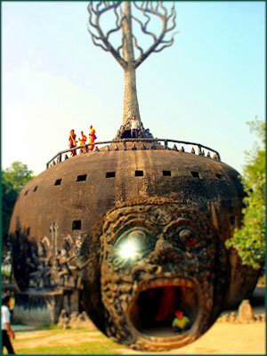 Xieng Khuan Park, Laos - Bryan Thao Worra photo